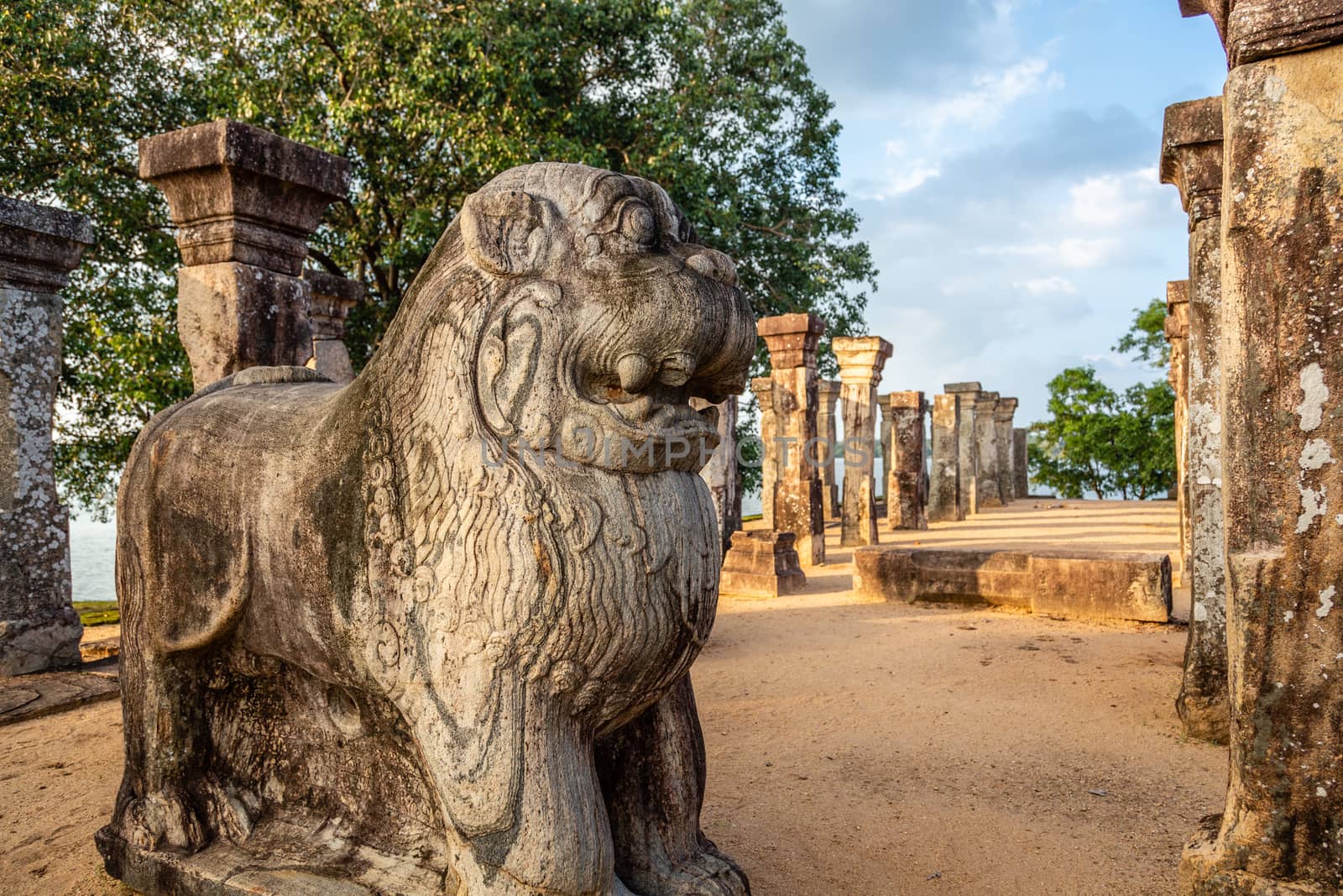 Lions statues at Nissanka Malla King’s audience hall, Polonnaruwa, Sri Lanka