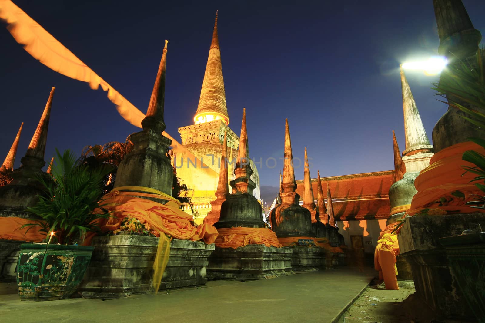 Phra Borommathat Chedi in Wat Phra Mahathat Woramahawihan is the main Buddhist temple of Nakhon Si Thammarat by Mercedess
