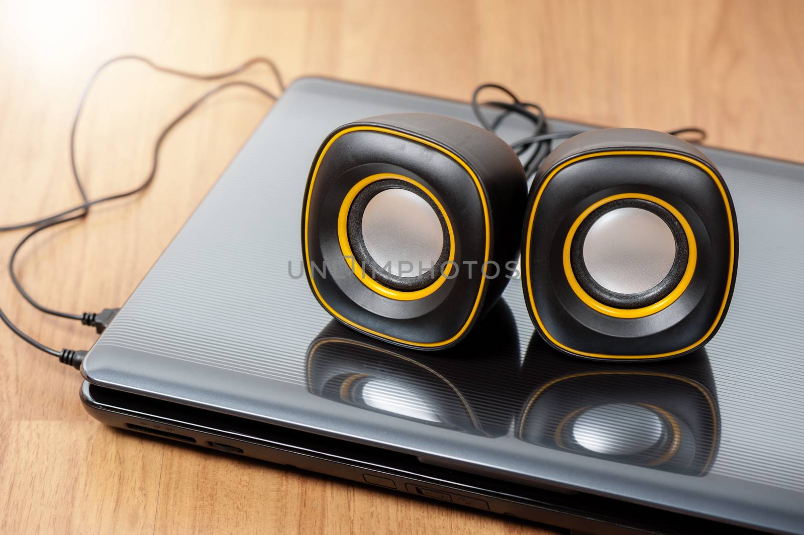 mini USB stereo speakers for laptop and PC.