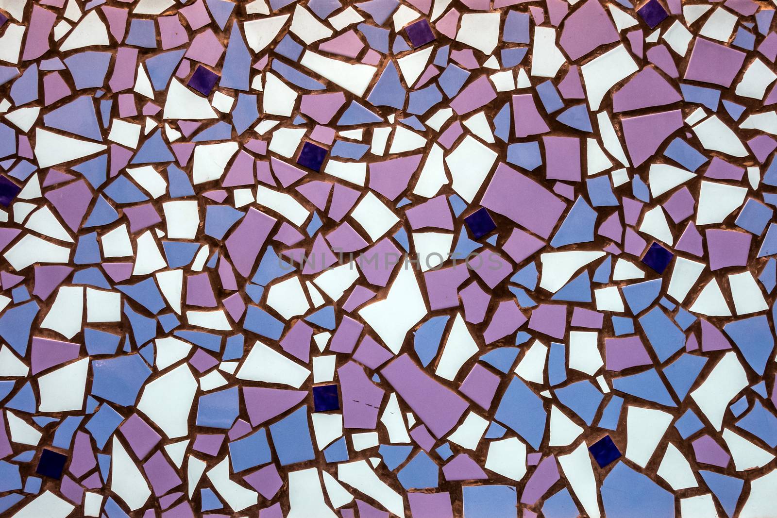 Broken texture tiles mosaic seamless pattern design decor lilac white tile-shard