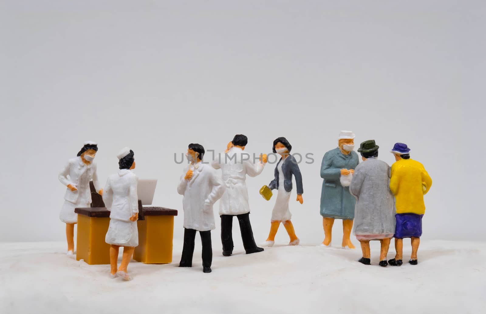 Miniature figure doll Group of Doctor Nurse and Patient wearing  by Bonn2210