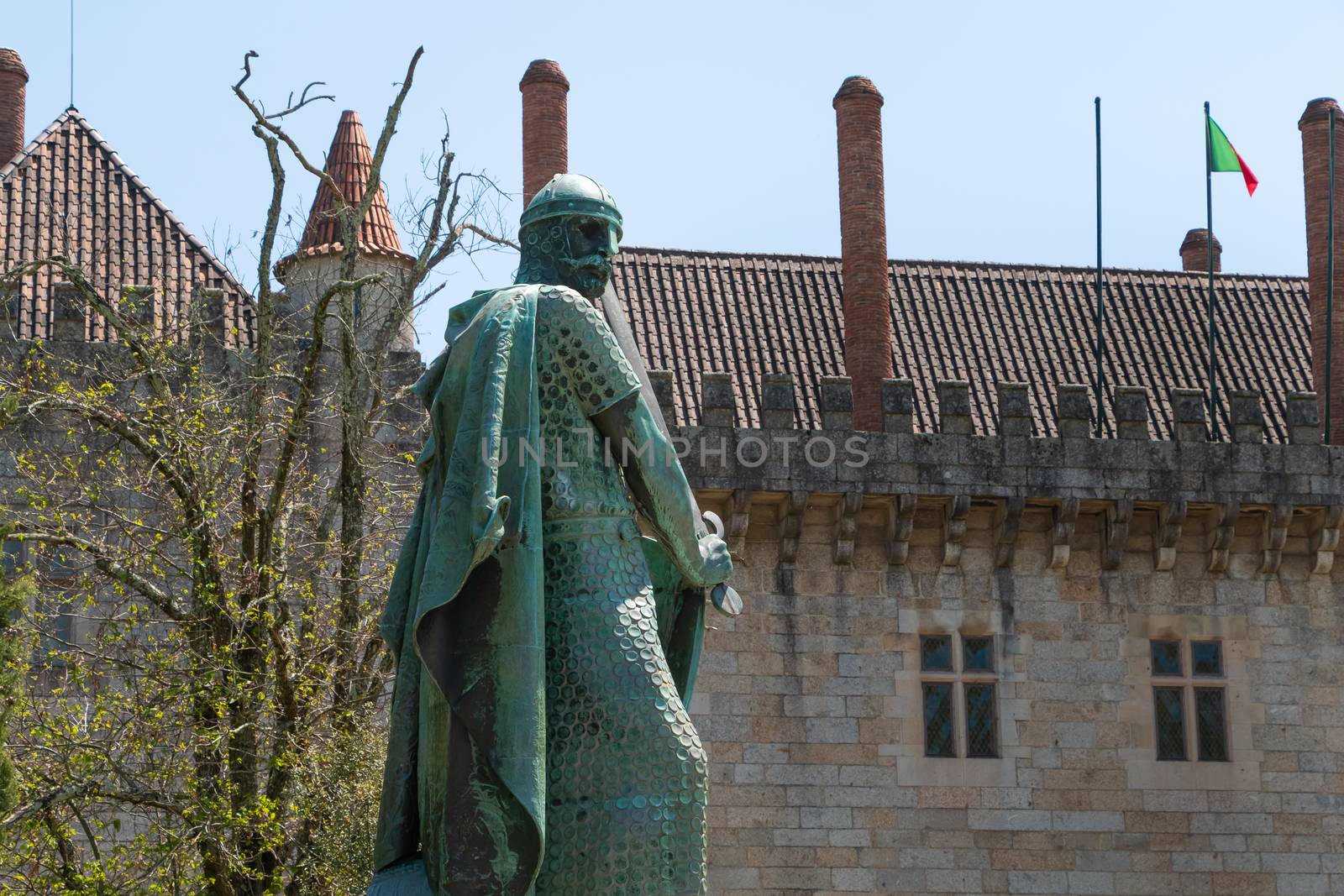 statue of the first king of Portugal, D. Afonso Henriques by the by AtlanticEUROSTOXX