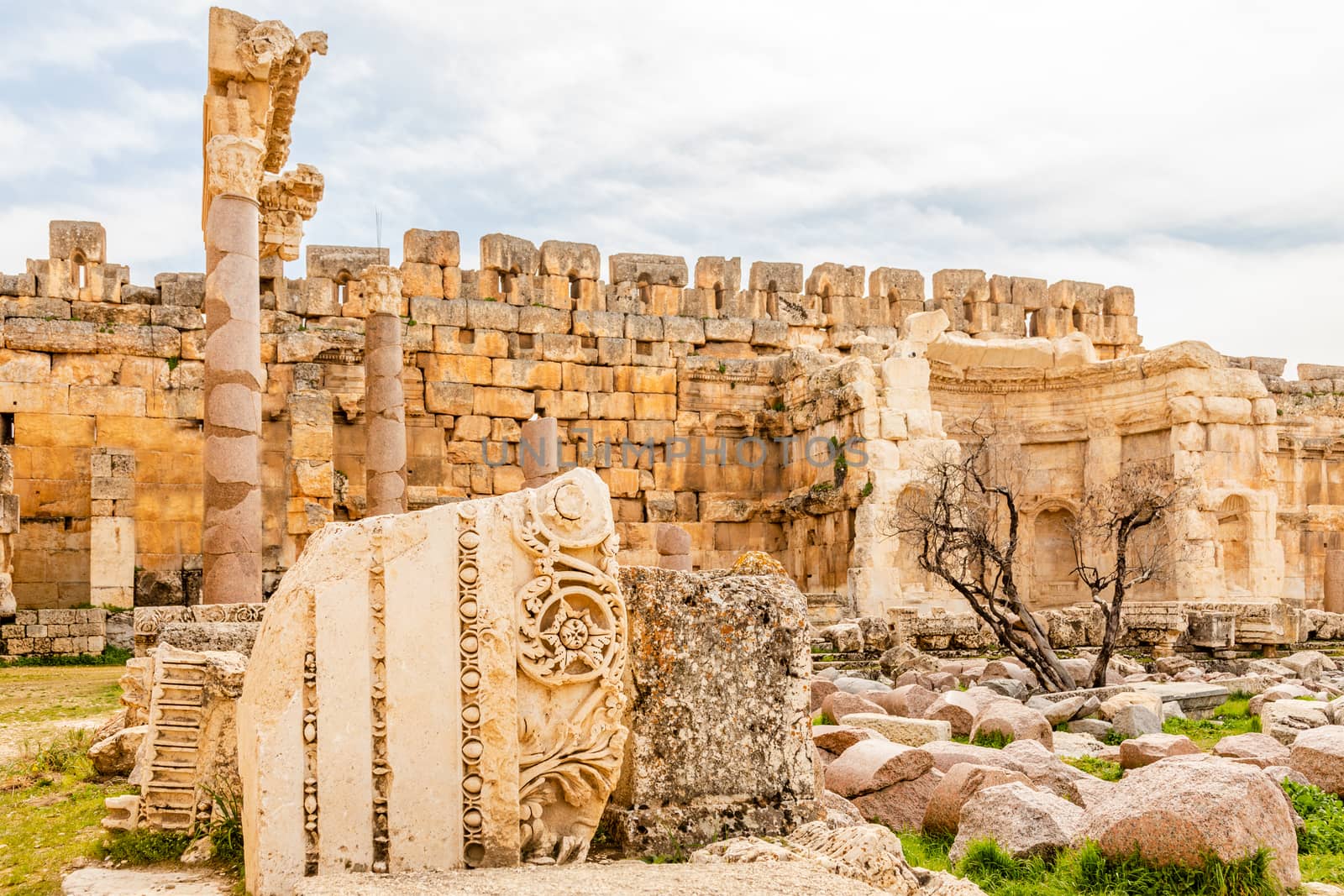 Ancient ruined walls of Grand Court of Jupiter temple, Beqaa Valley, Baalbeck, Lebanon