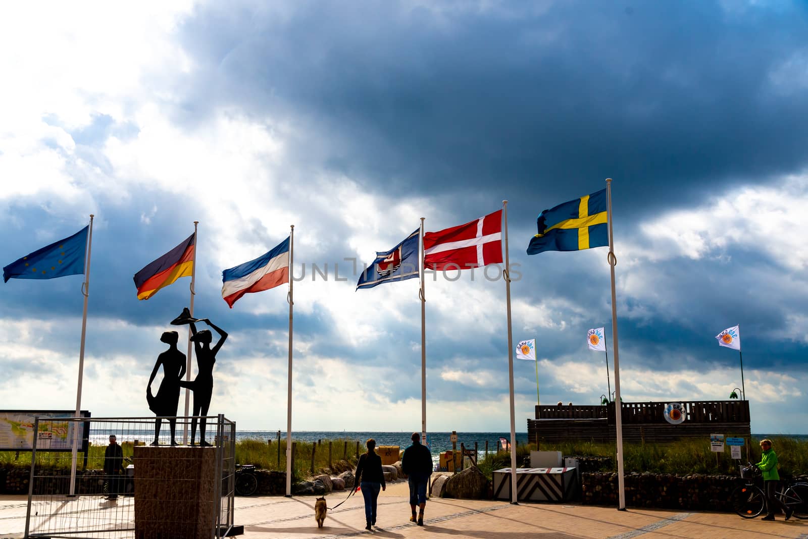 View in Fehmarn on the south beach against the light by Guinness