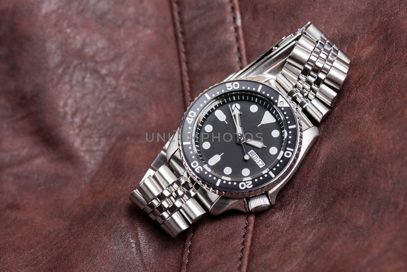 luxury wristwatch for men by norgal