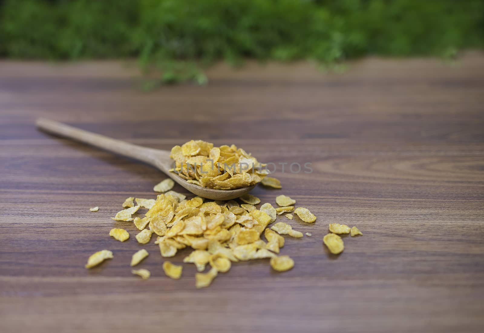 Corn flakes on wood table