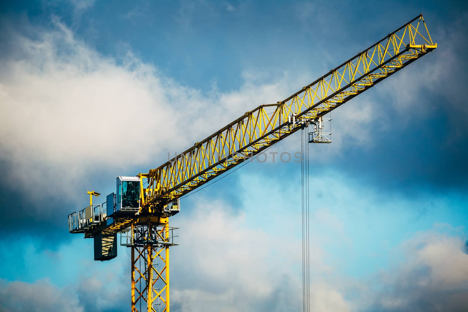 Construction crane by FCerez