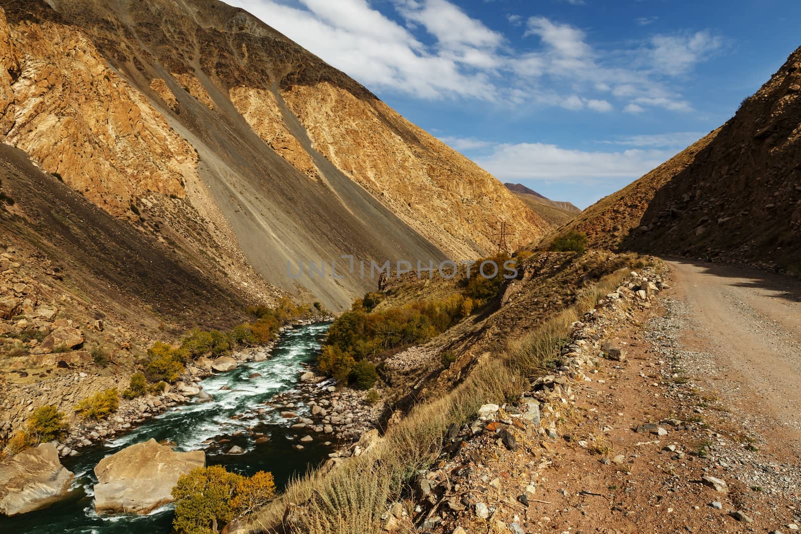 Kokemeren river, Kyrgyzstan by Mieszko9