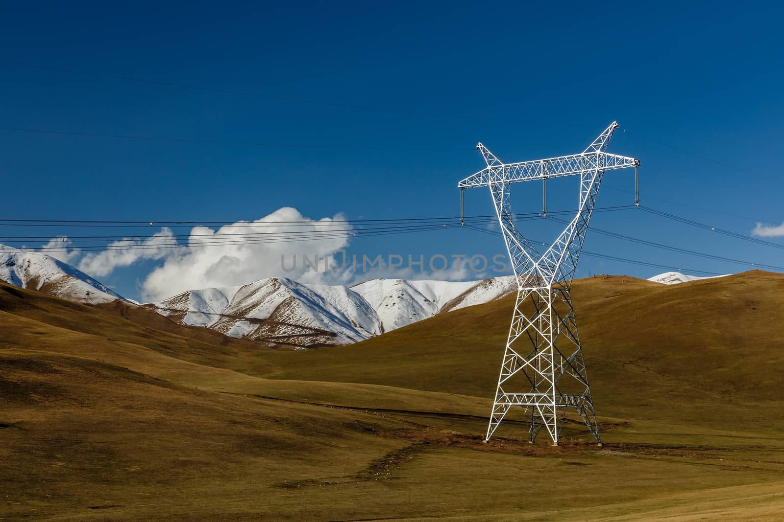 High voltage power line in Kyrgyzstan. by Mieszko9