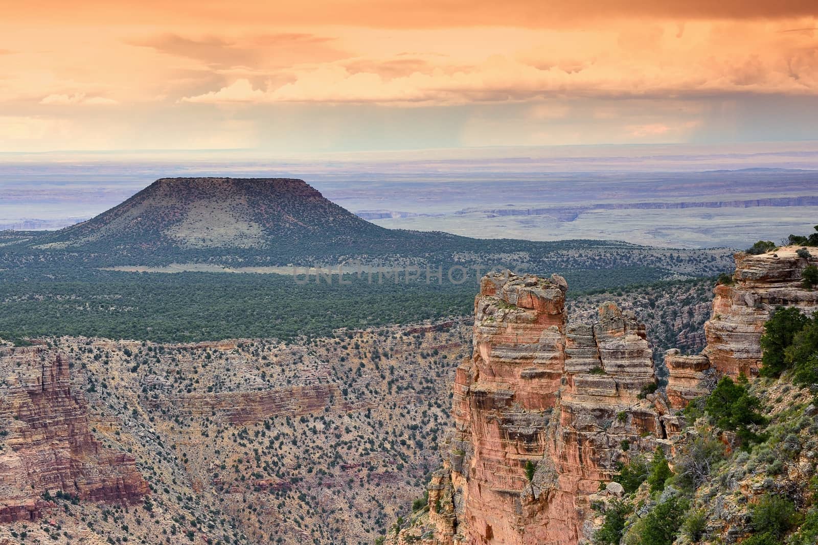 South Rim Grand Canyon before sunset, Arizona, US.