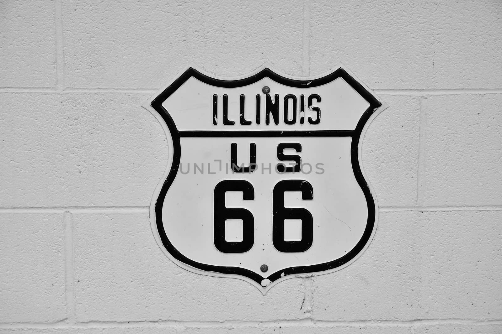 Historic U.S. old Route 66 sign in Illinois.