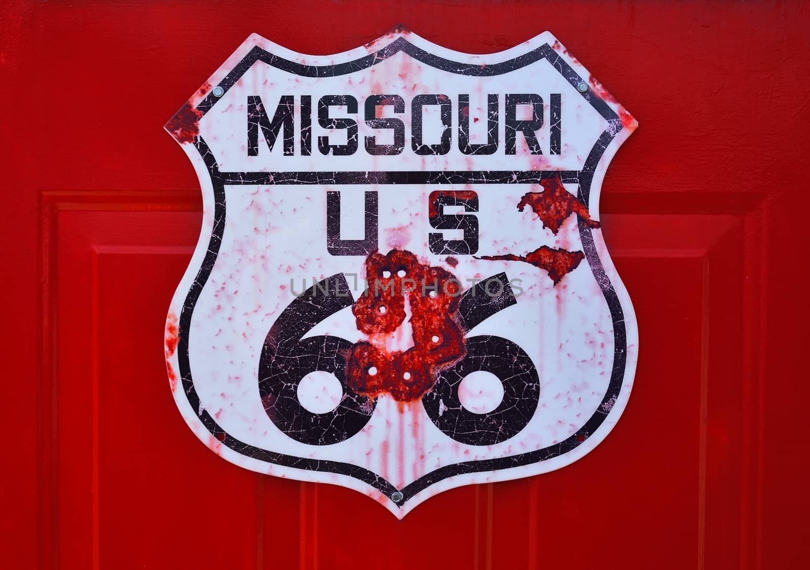 Historic U.S. old Route 66 sign in Missouri.