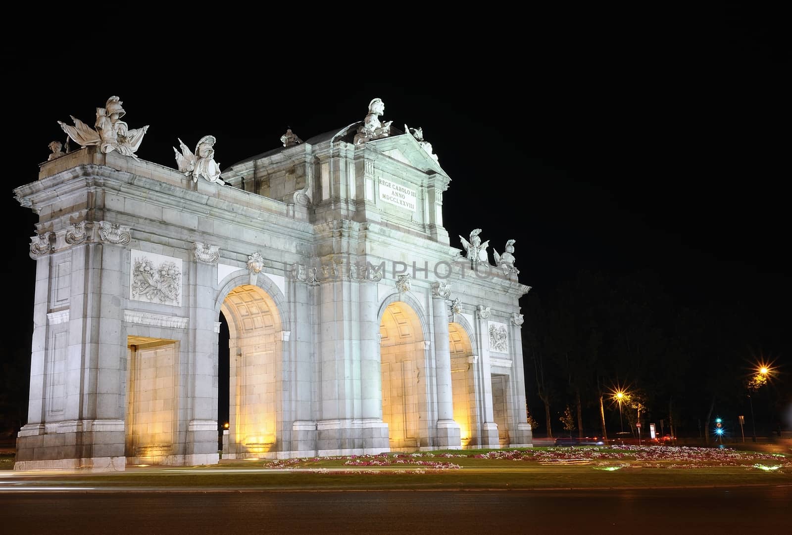 Puerta de Alcala of night in Madrid, Spain.