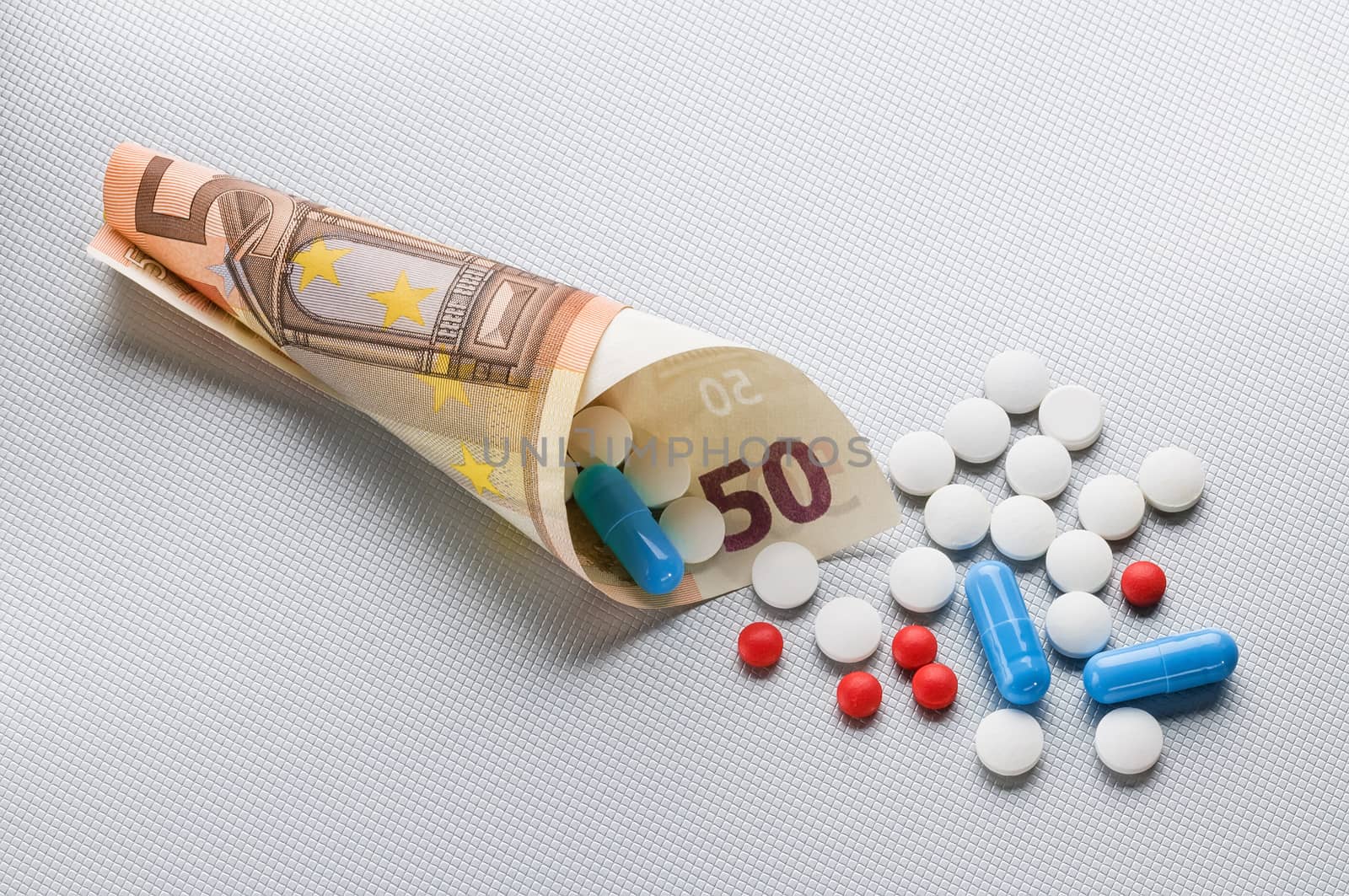 Pills and capsules with Euro money
