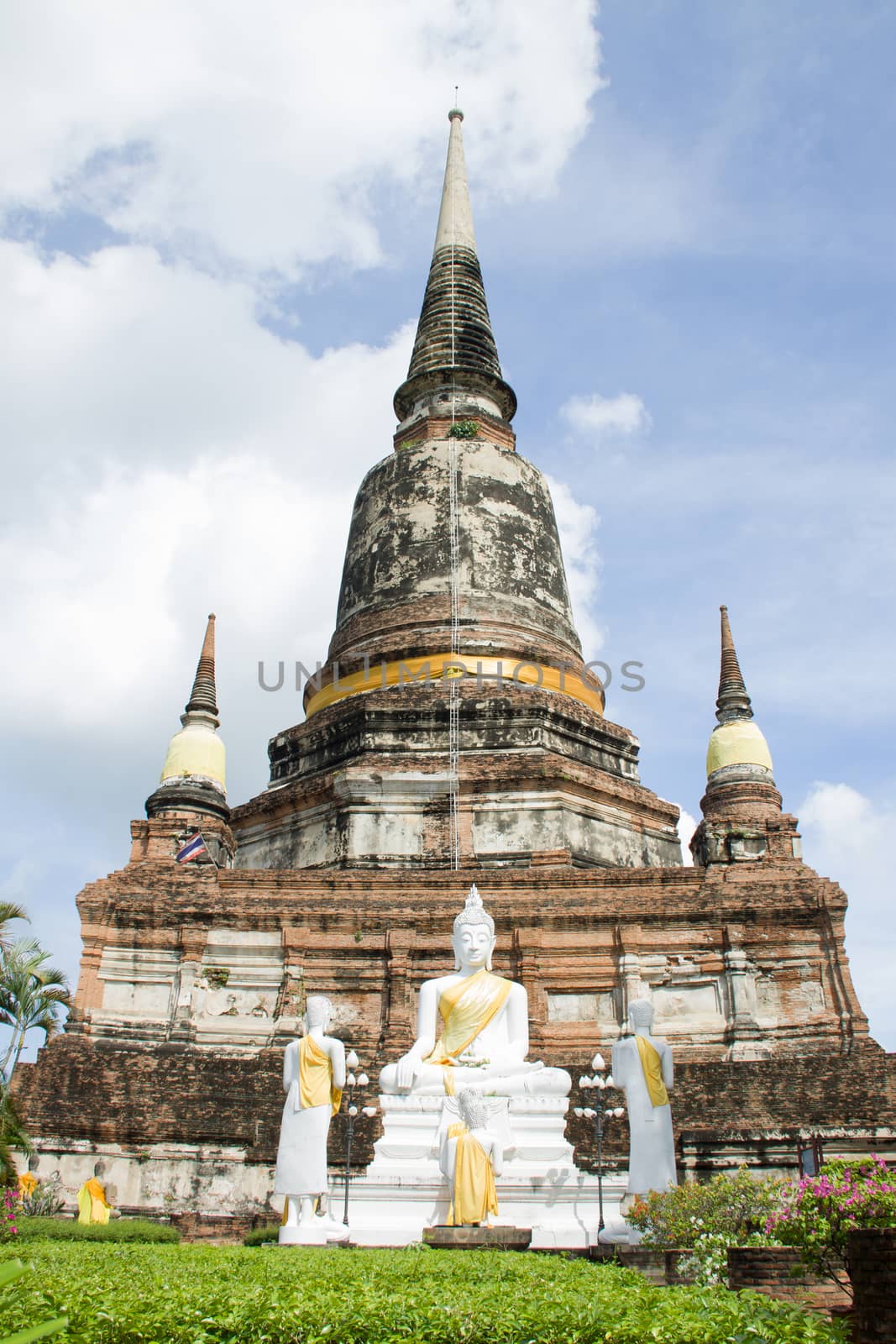 temple pagoda in watyaichaimongkol ayutthaya by thattep