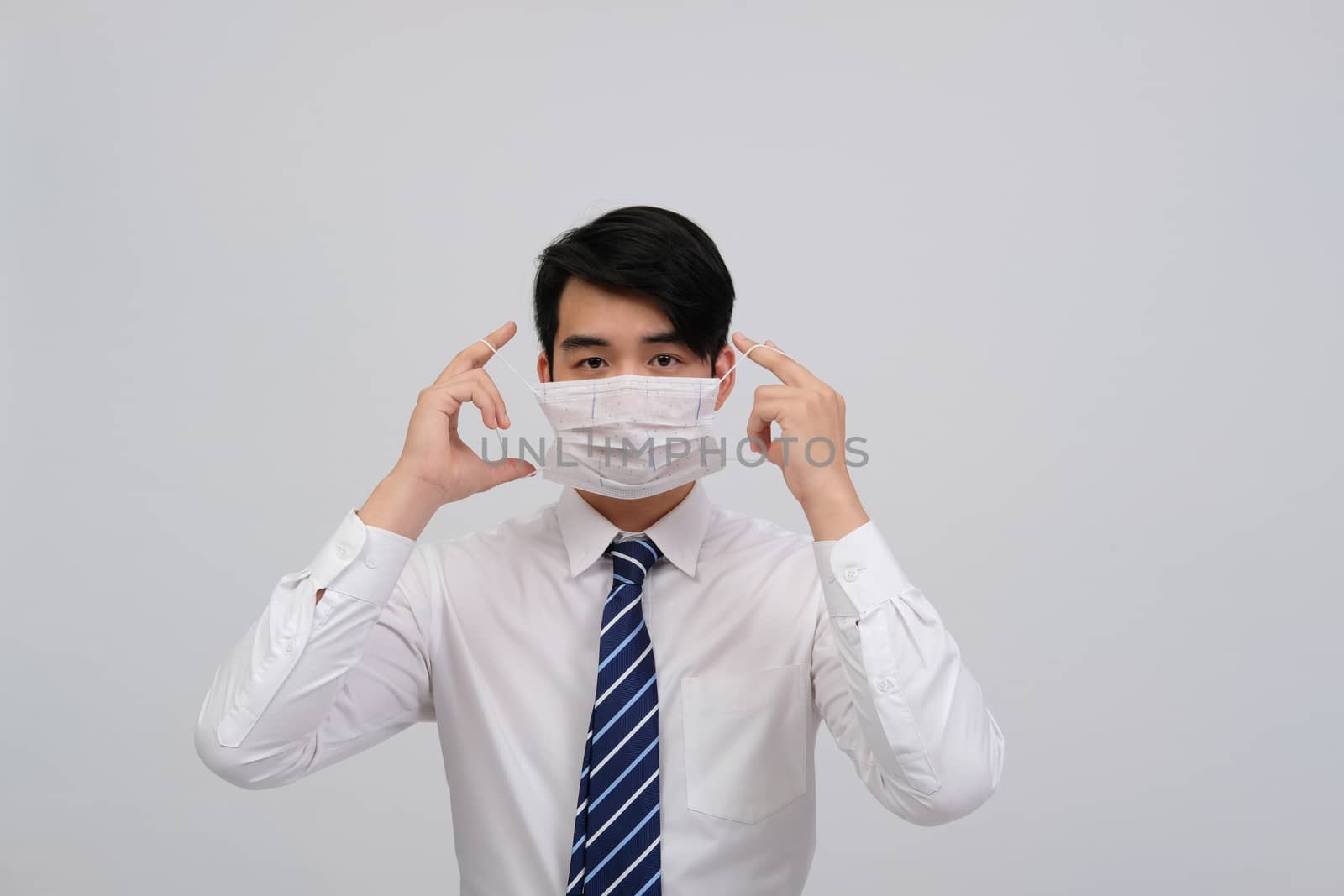 businessman man wearing protective mask against cold flu covid 19 virus bacteria infection pollution