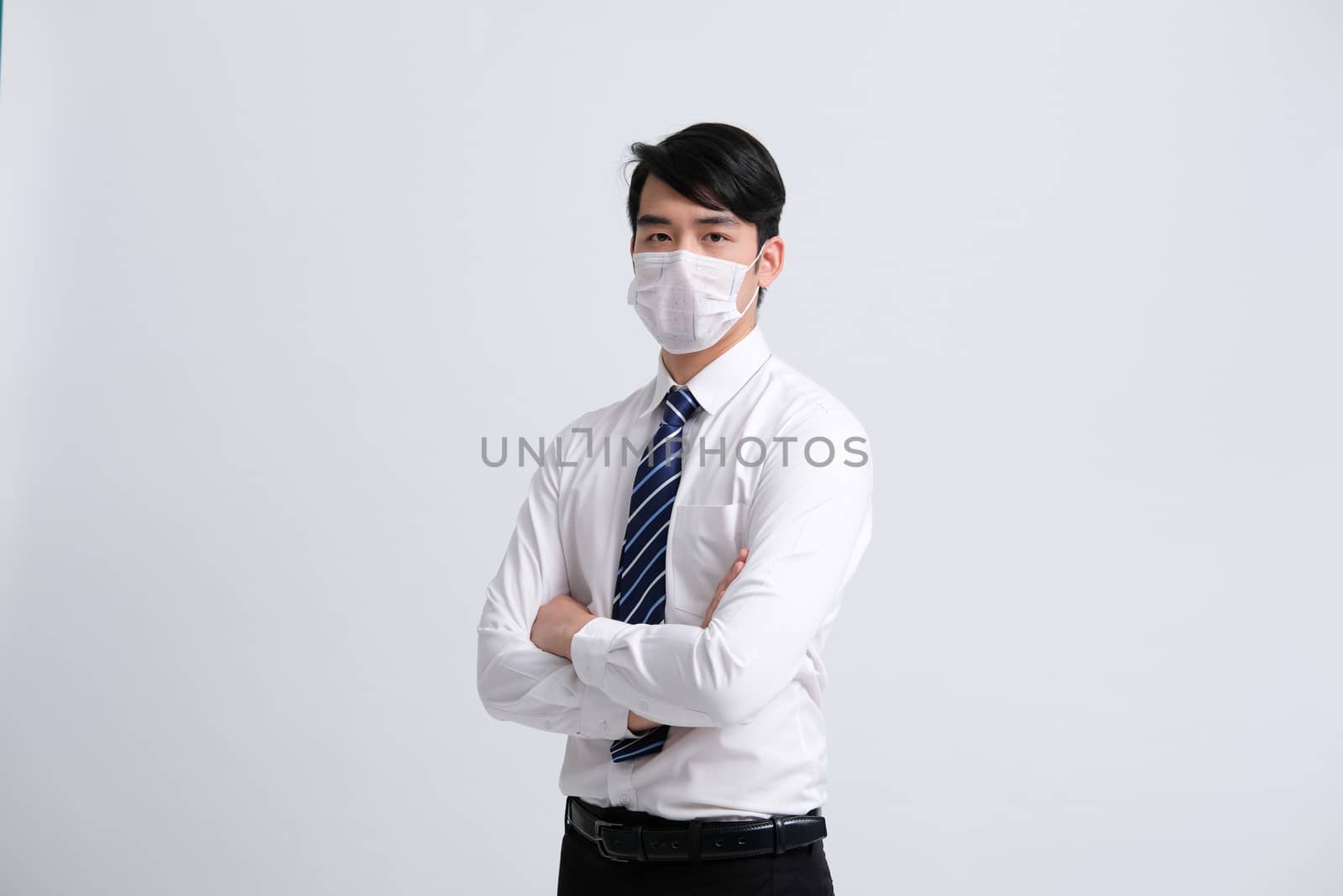 businessman man wearing protective mask against cold flu covid 19 virus bacteria infection pollution