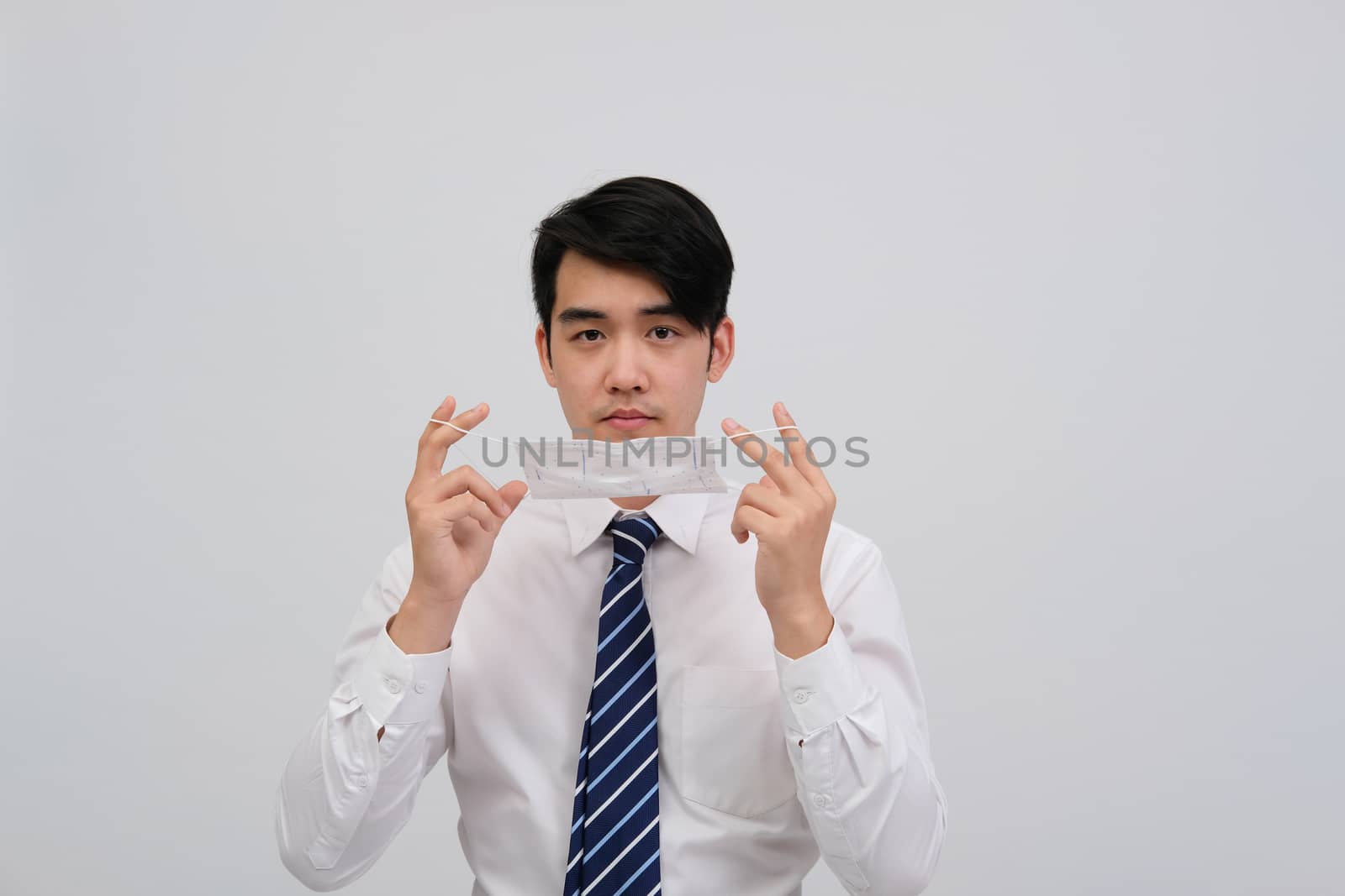 businessman man wearing protective mask against cold flu covid 19 virus bacteria infection pollution