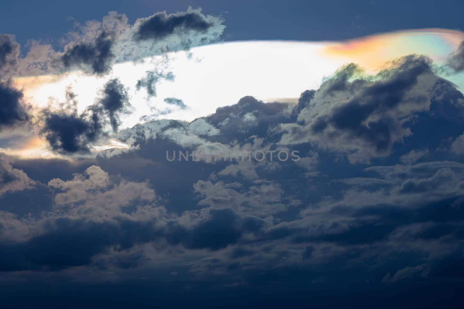 Cloud iridescence, diffraction phenomenon produce very vivid col by kaiskynet