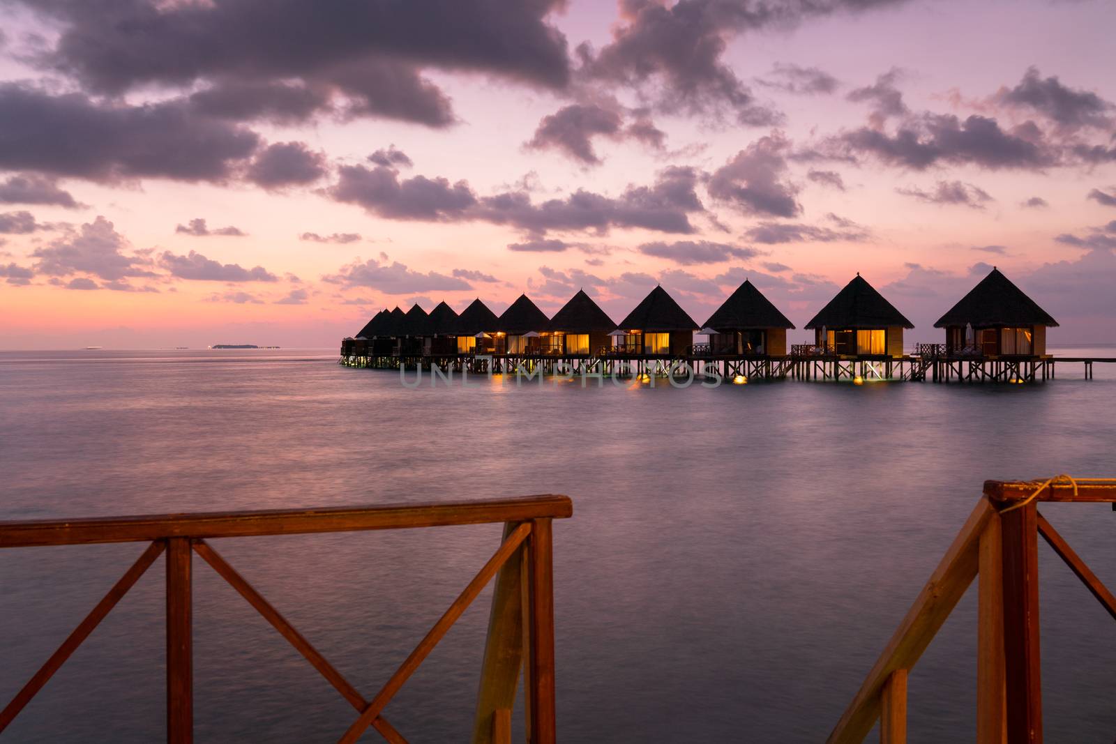 Maldives beach resort – summer vacation by Alicephoto
