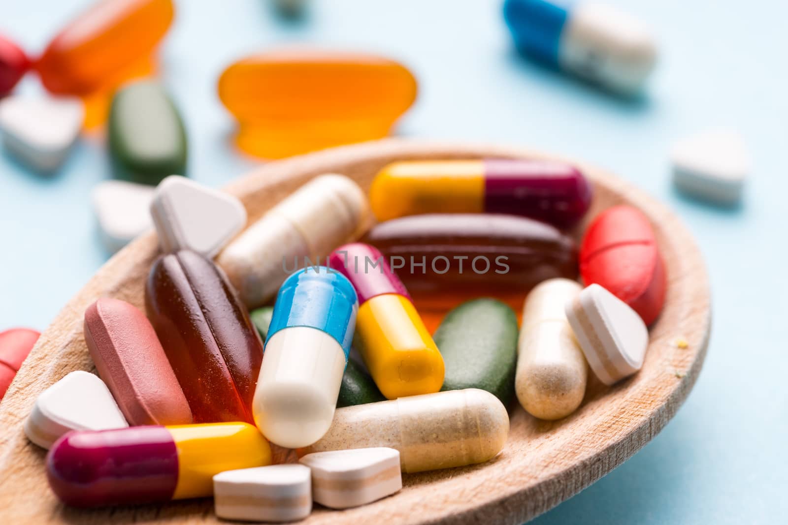 Medicine, tablet, vitamin and drug in various shape by Alicephoto