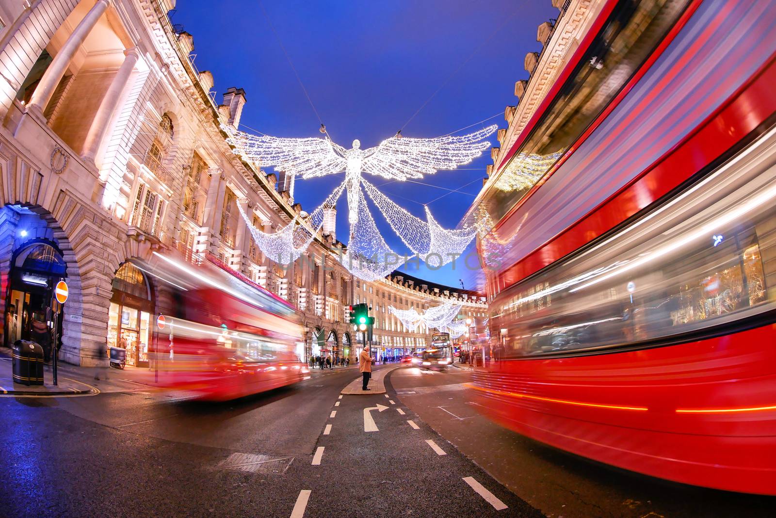 Shopping at Oxford street, London, Christmas day by Alicephoto