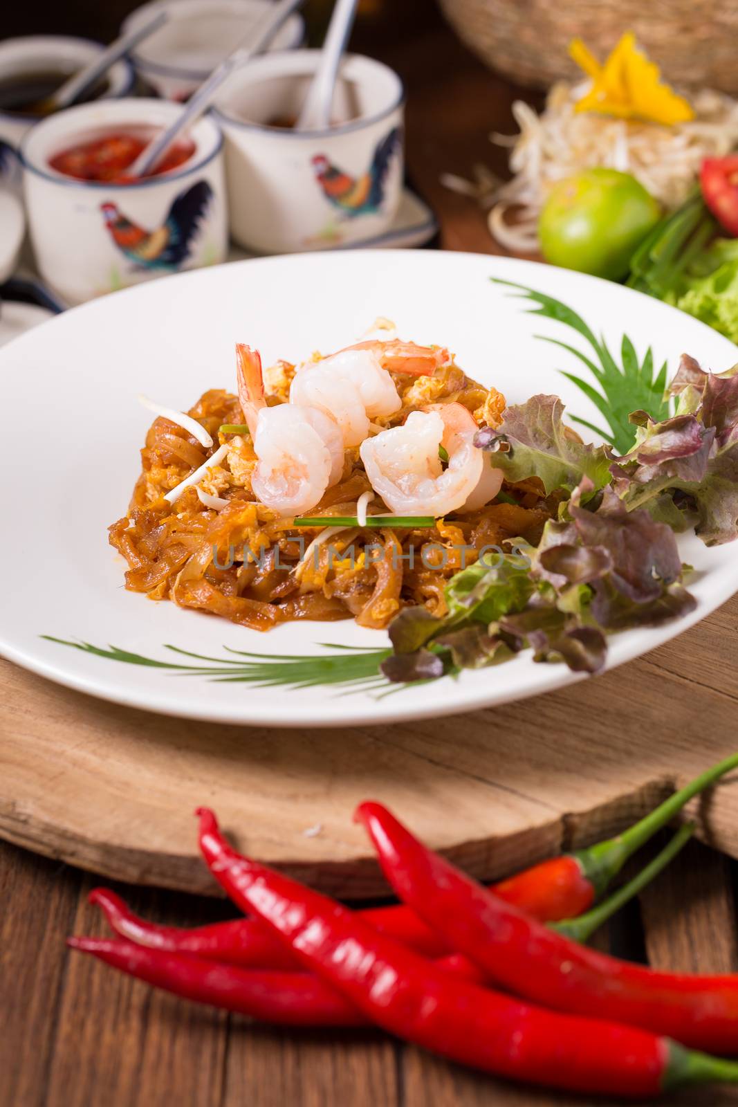 Fried noodle Thai style with prawns Stir fry noodles with shrimp by kaiskynet