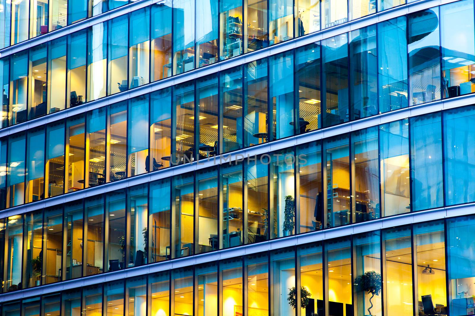 Business office building in London by Alicephoto