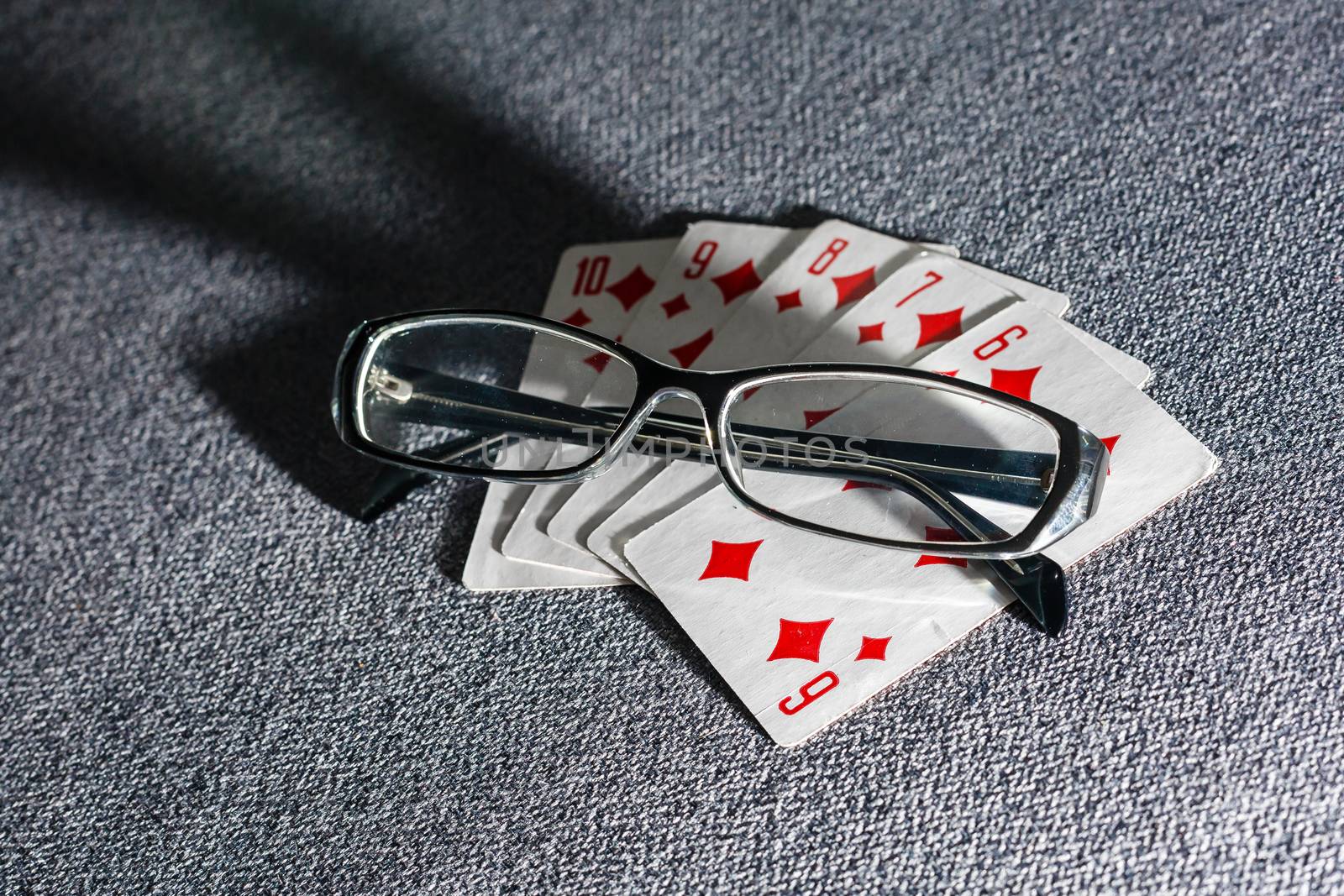 glasses playing cards by Andelov13