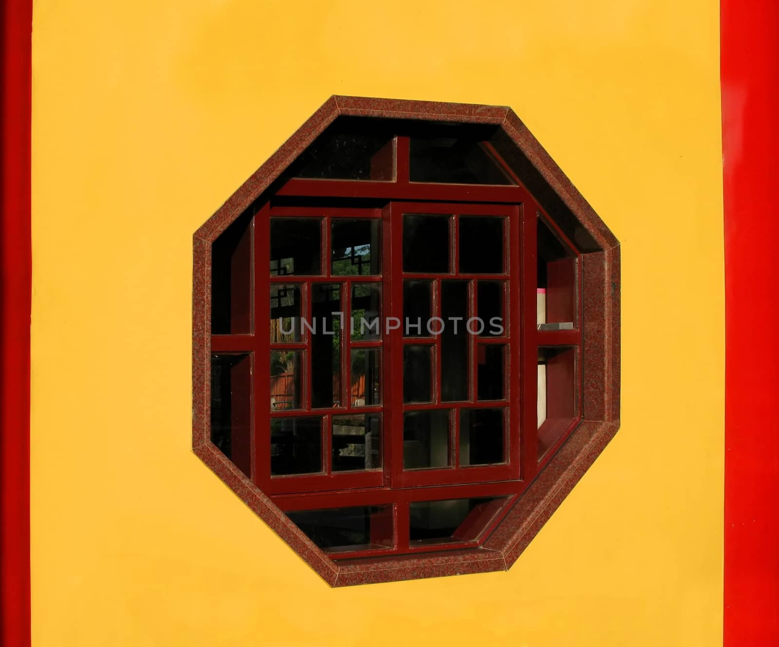 Hexagonal Window by shiyali