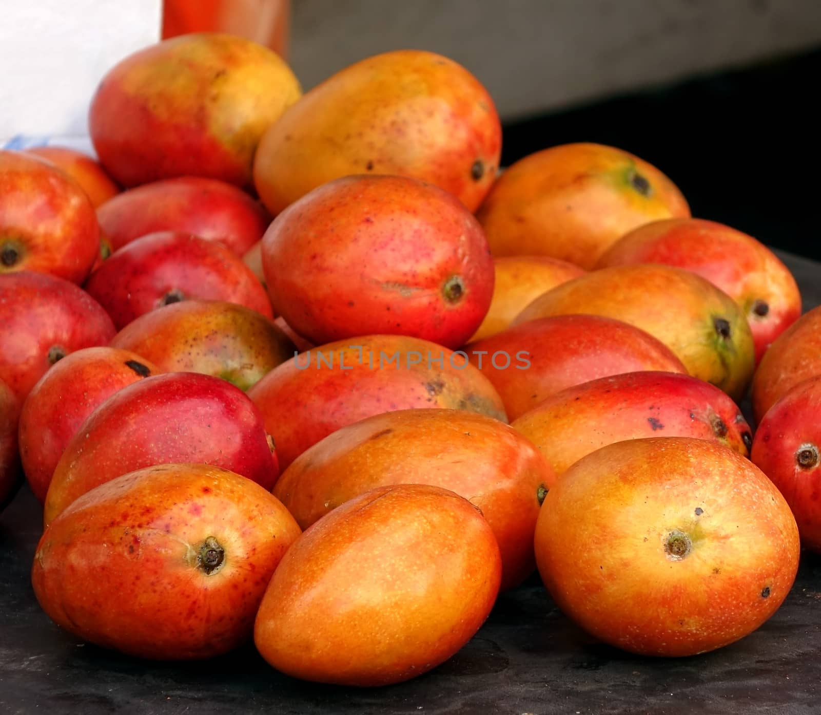 Ripe Red Mangoes for Sale by shiyali