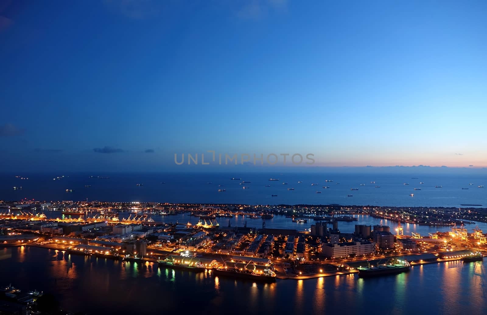 Evening view of Kaohsiung Port and Chijin Island 

