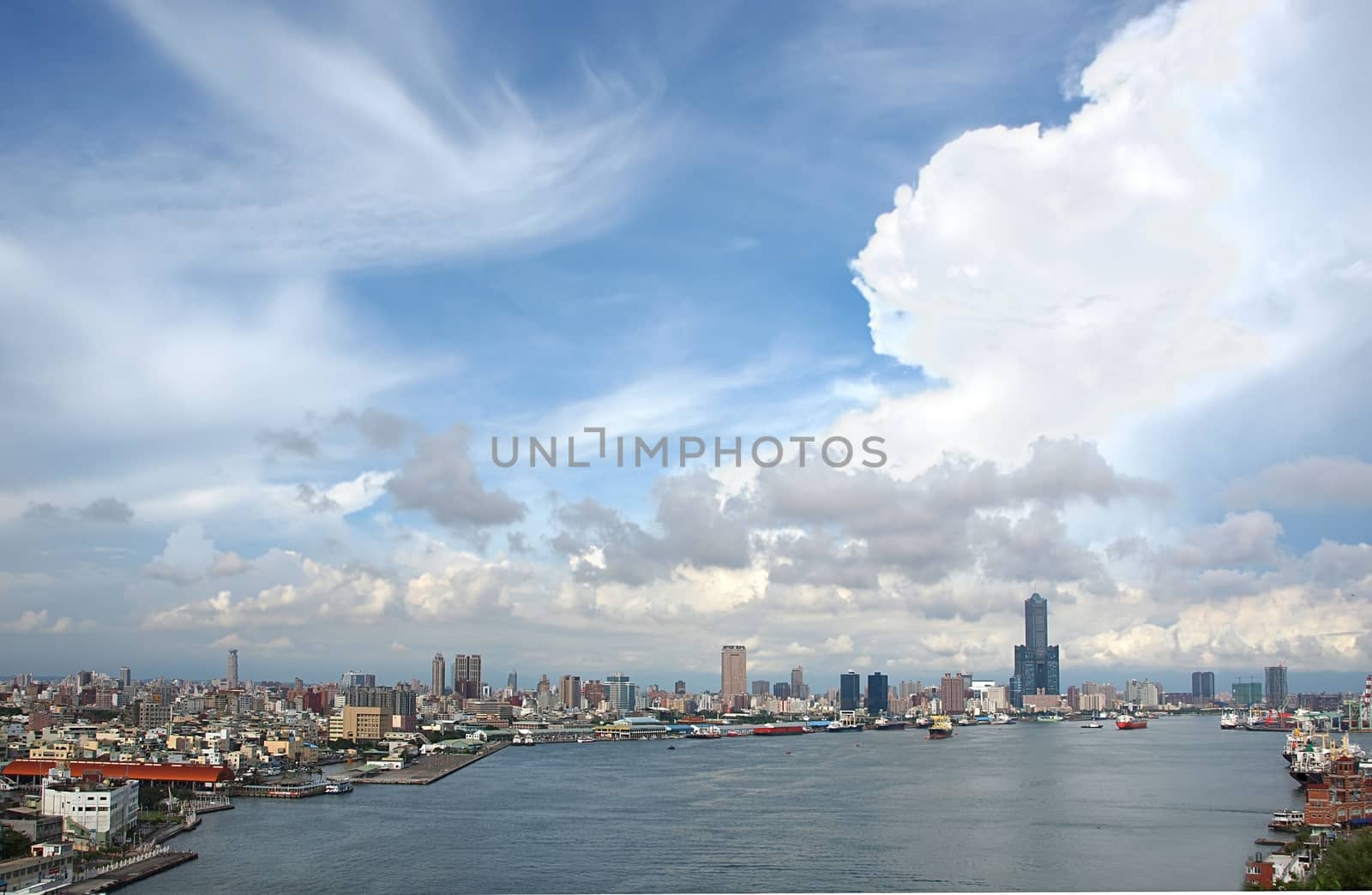 View of Kaohsiung Harbor by shiyali