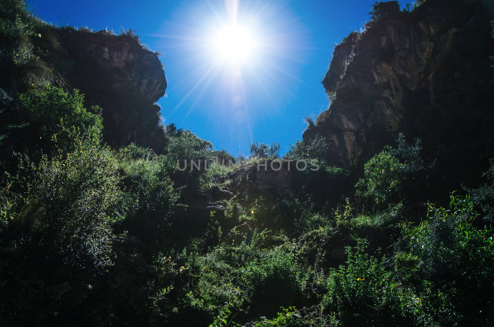 The sun shining through the rocks in Ayacucho - Peru