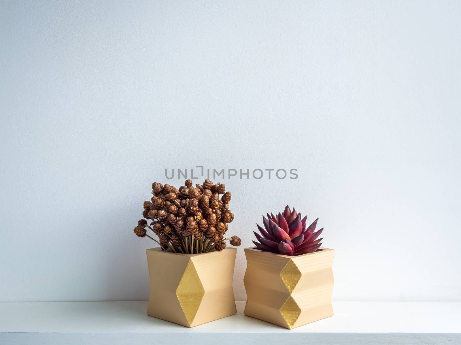 Cactus pot. Concrete pot. Modern geometric concrete planter. by tete_escape