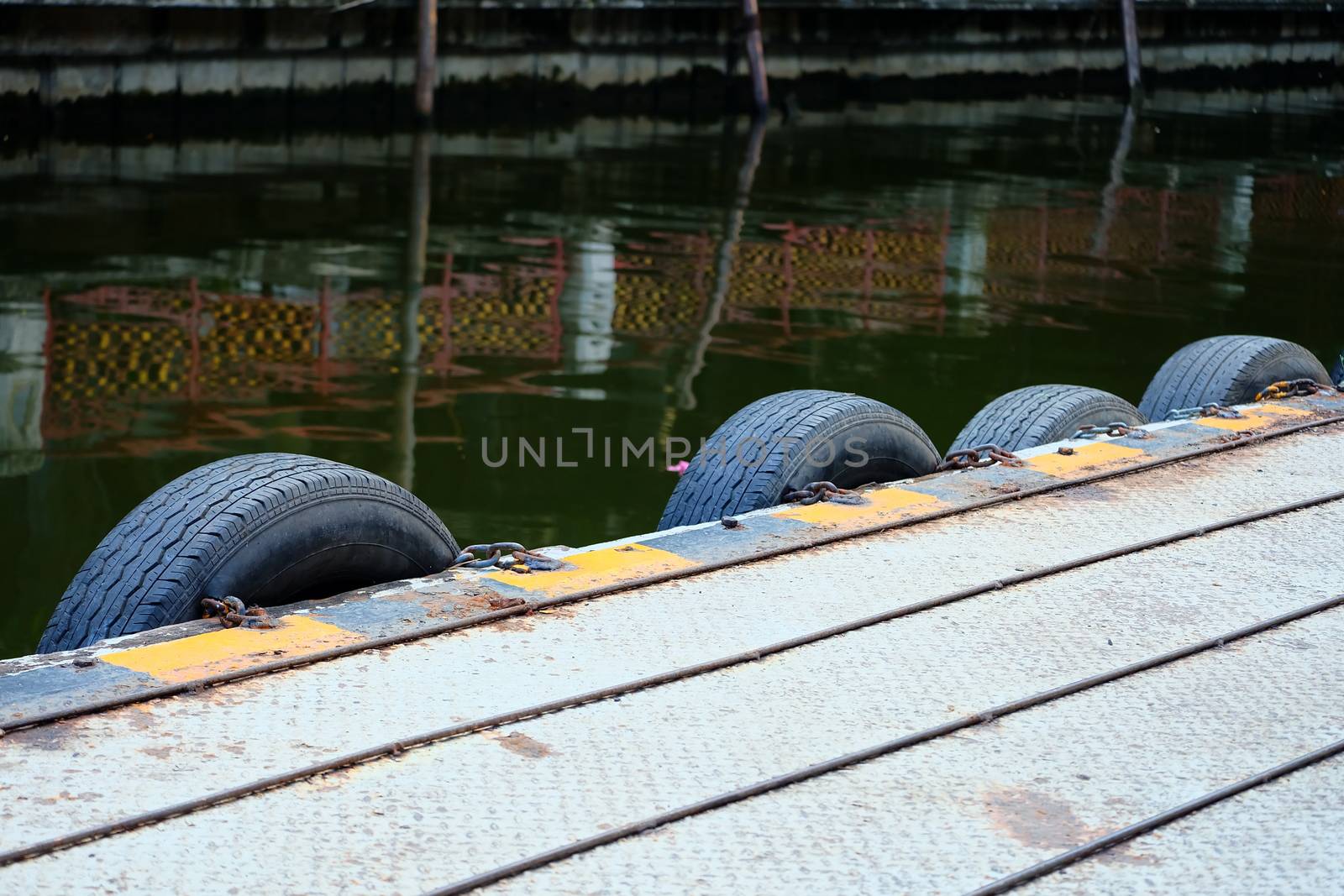 Old Tyre Pier Rubber Fender