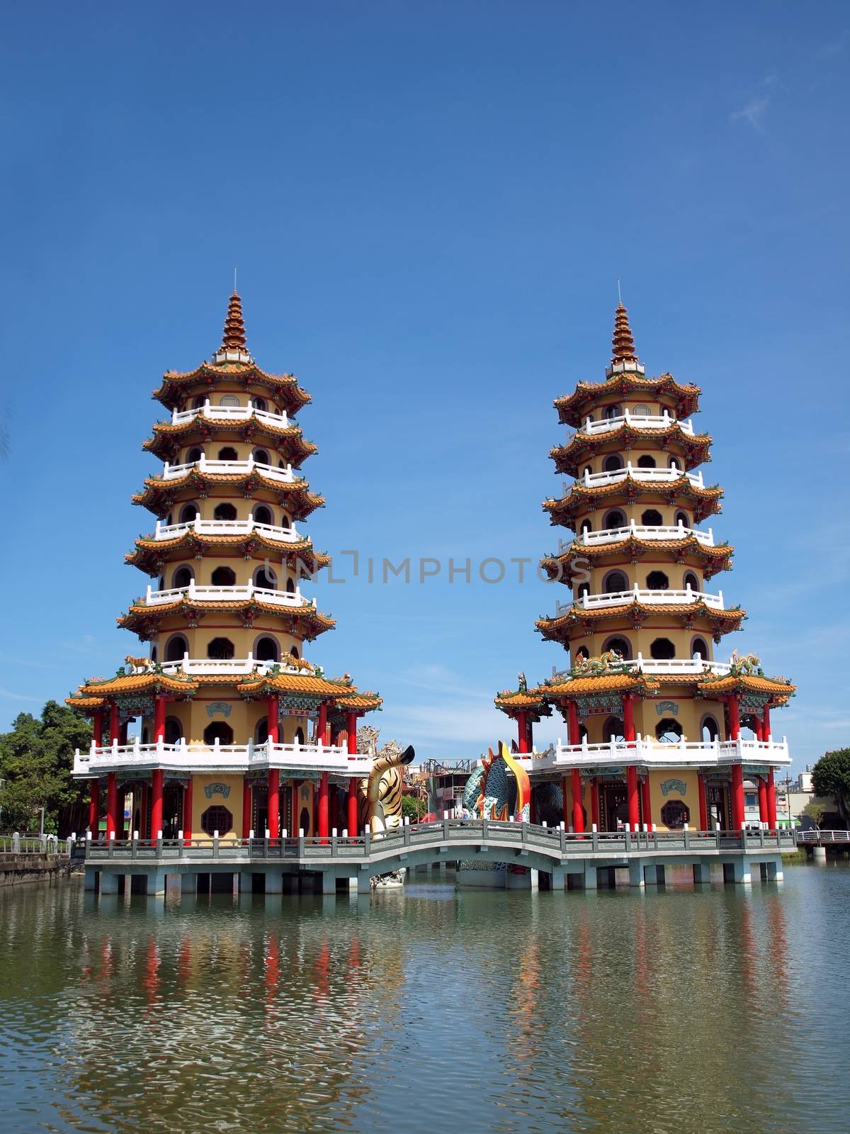 The Tiger and Dragon Pagodas by shiyali