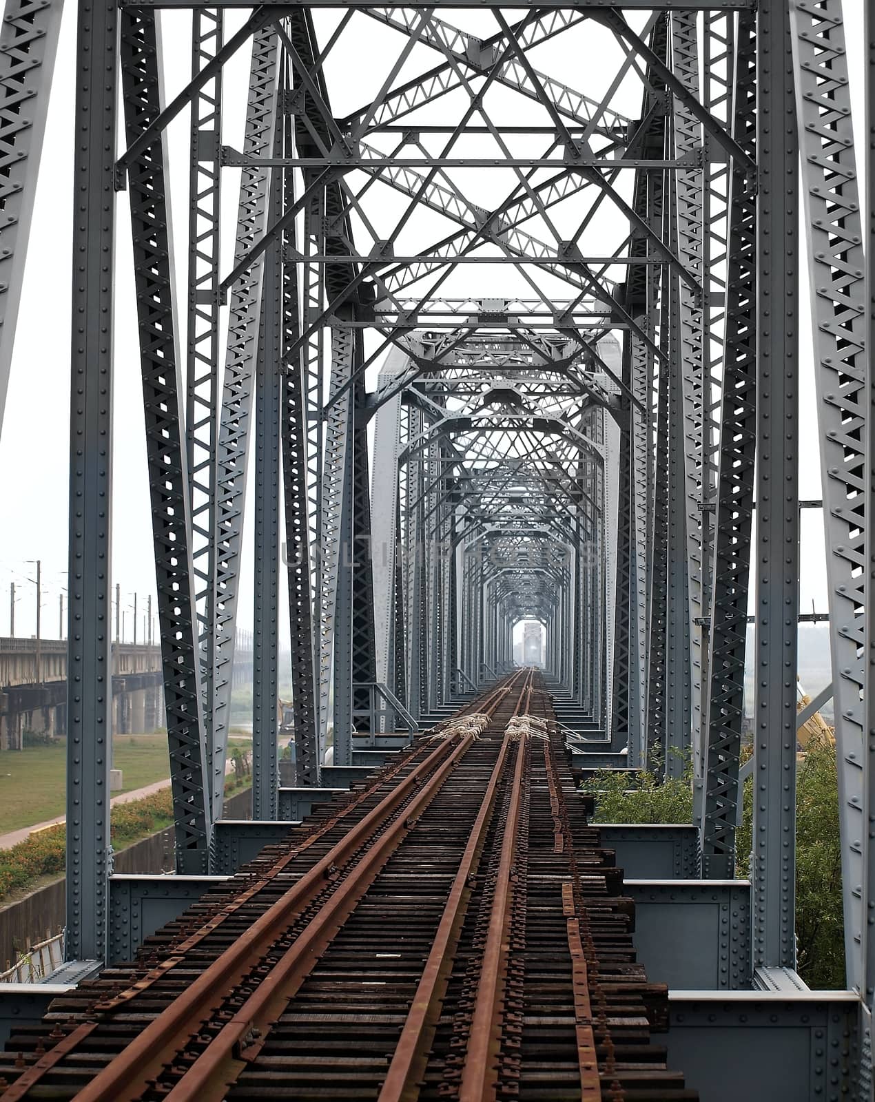 Historic Iron Railway Bridge by shiyali