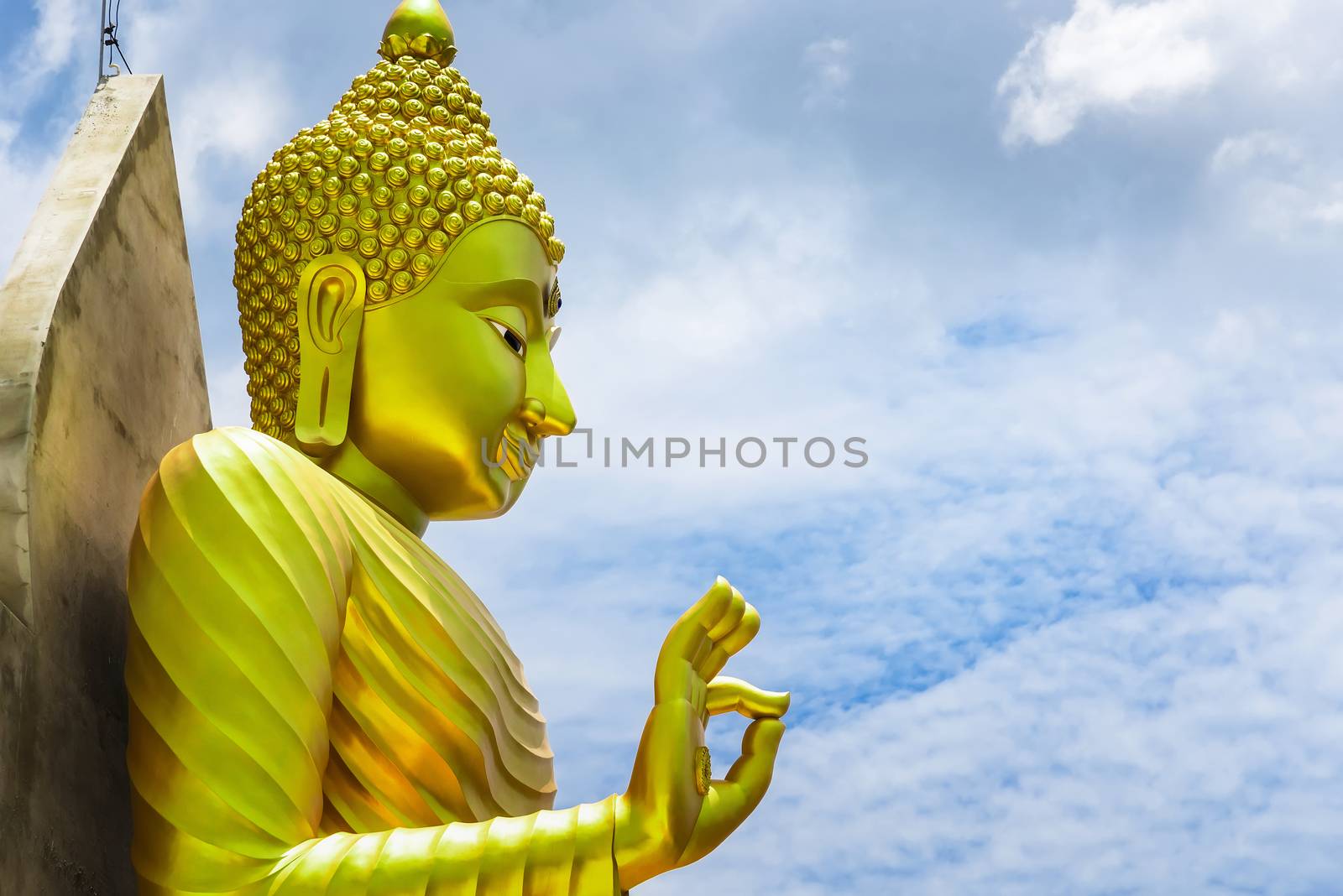Big Goldden Buddha statue of Chareon Rat Bamrung Temple (Nong Ph by Bubbers