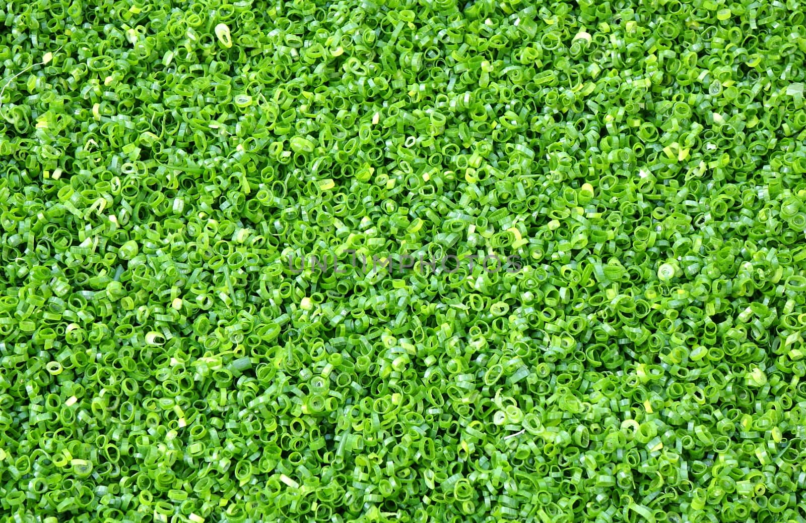 Finely chopped shallots or chives dry in the sun