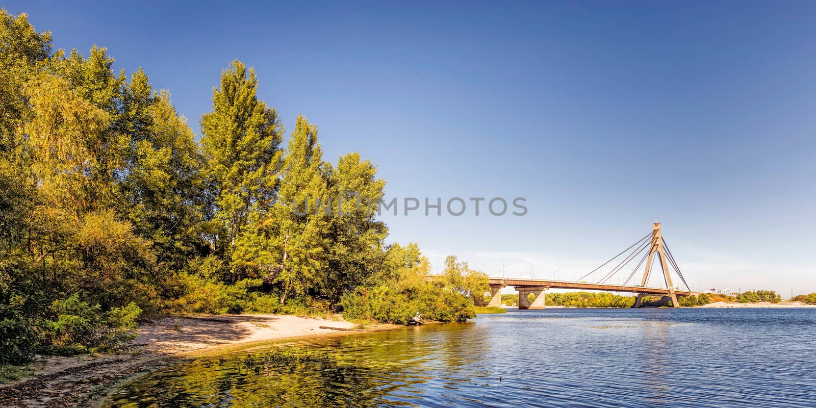 View of the Moskovsky  Bridge in Kiev by MaxalTamor