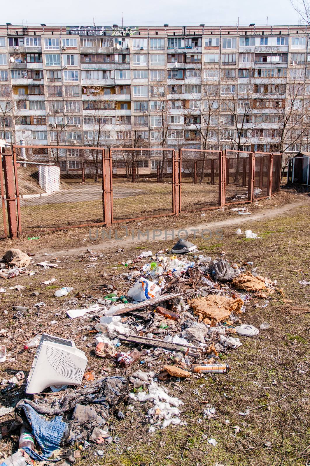 Trash close to a Building by MaxalTamor