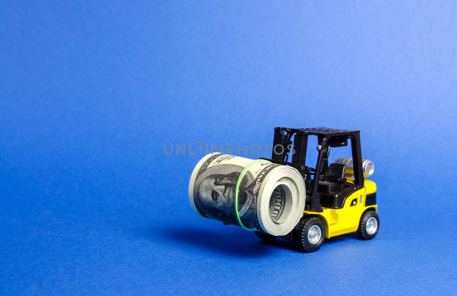 Forklift truck carries a bundle of dollars. Attracting direct investment in business and production, improving economic performance. capitalism. Export of capital, offshore economic zones. by iLixe48