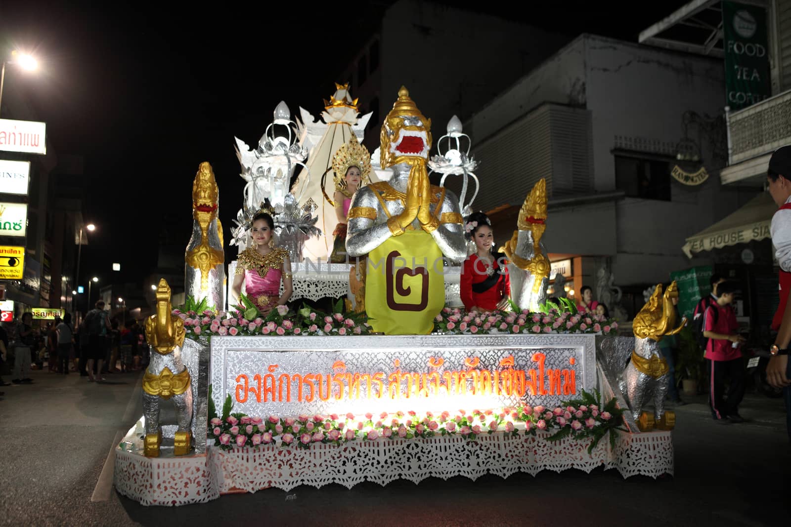 CHIANGMAI THAILAND - NOVEMBER 18 : Loy Krathong festival, celebrate the Loy Krathong festival on November 18, 2013 in Chiangmai, Thailand