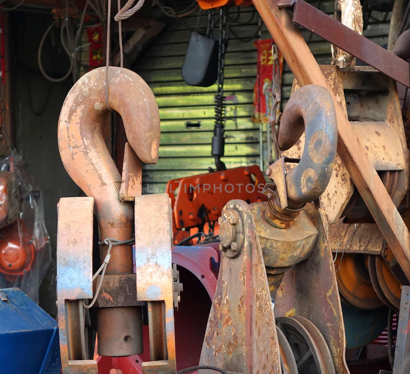 Large lifting hooks with safety latches to be used for cranes
