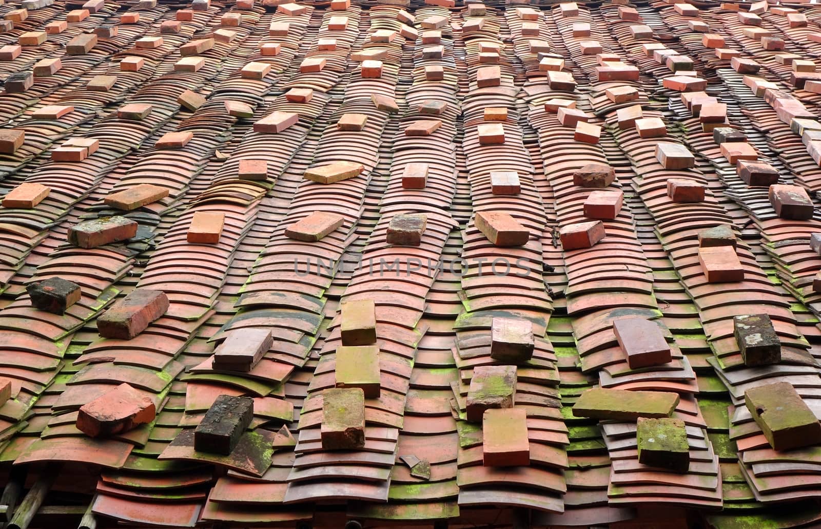 Kiln fired Chinese roof tiles made from brick material