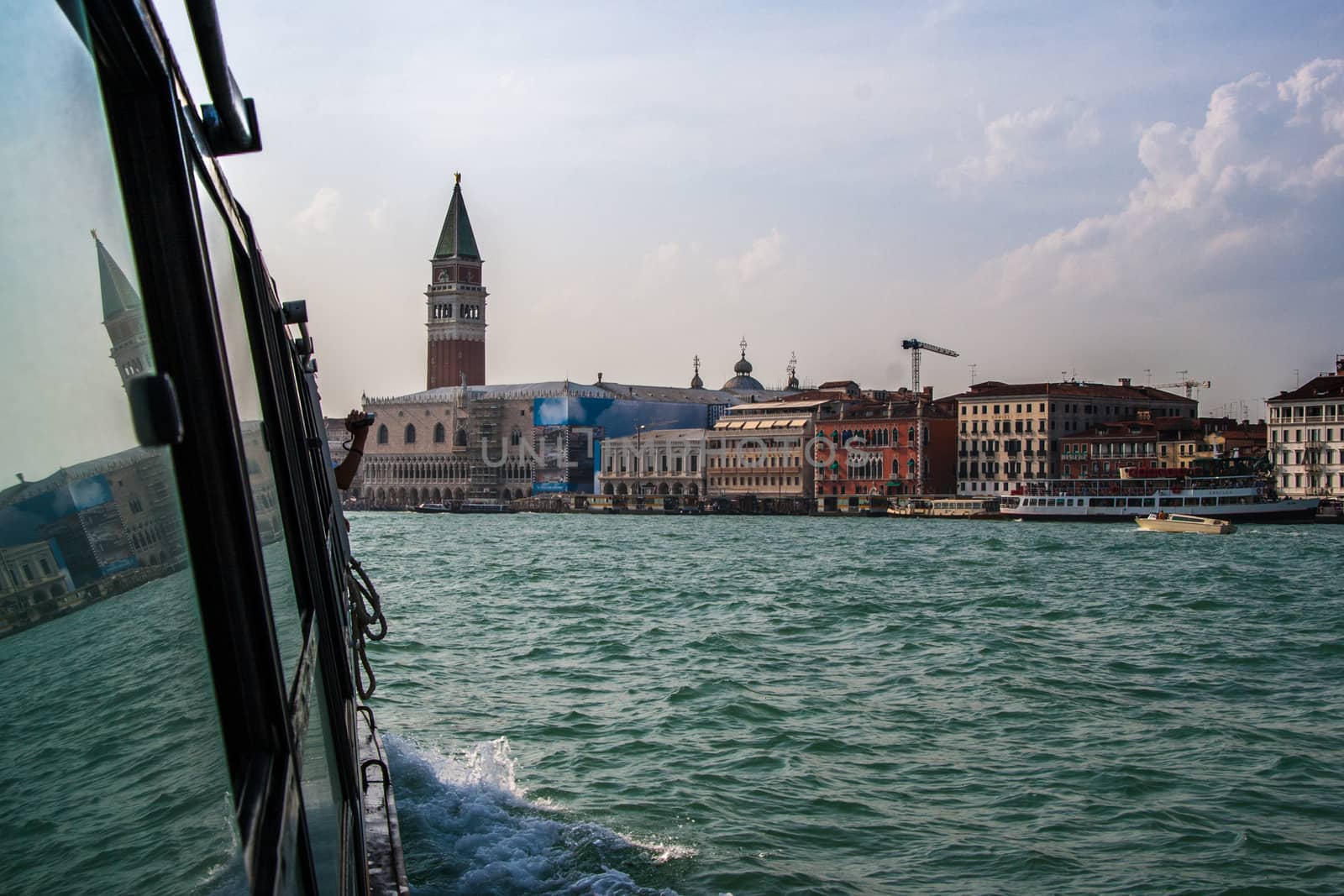 Arriving at San Marcos in Venice in a bright shiny day by tanaonte