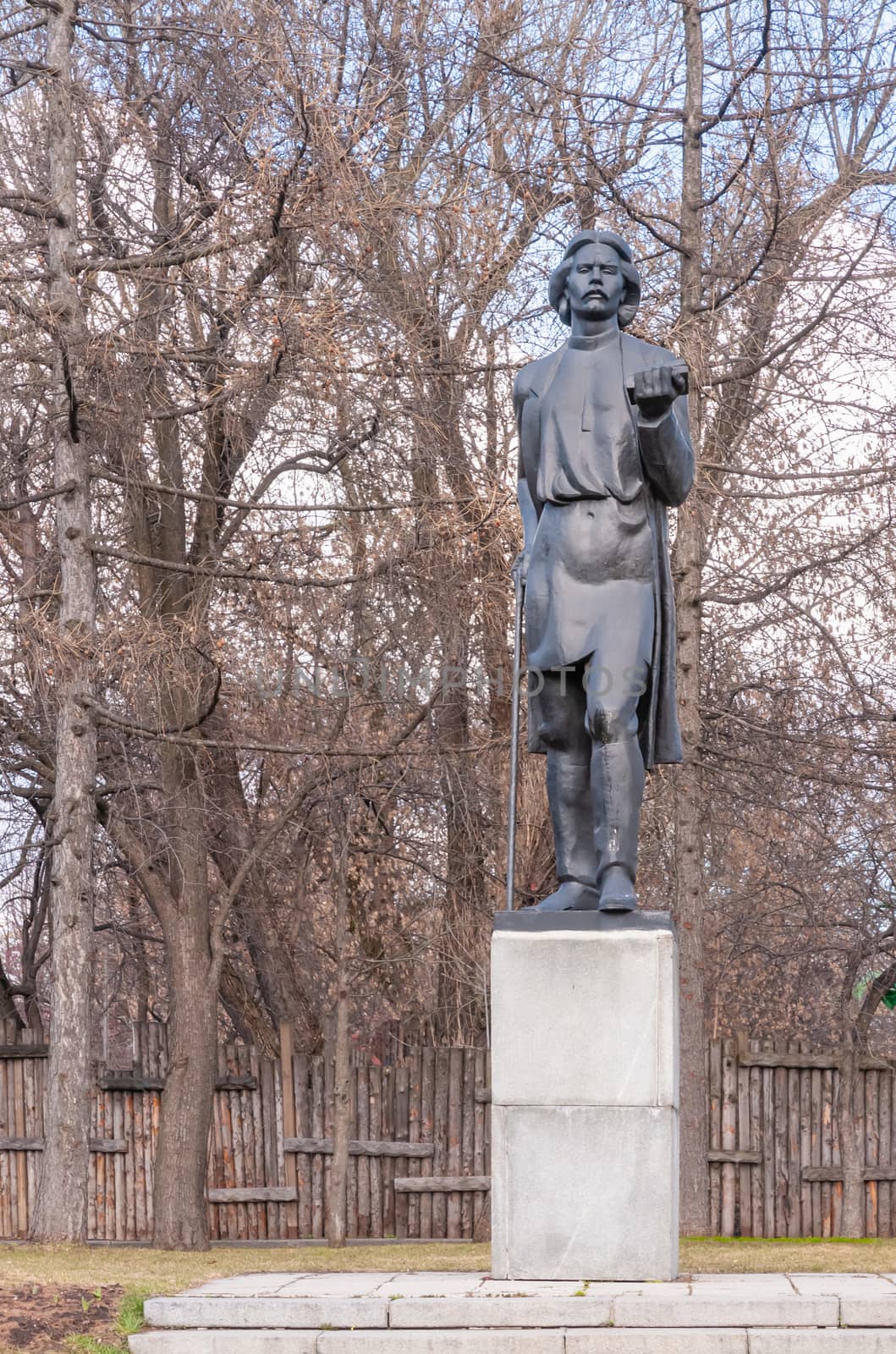 Monument to Maxim Gorky by MaxalTamor