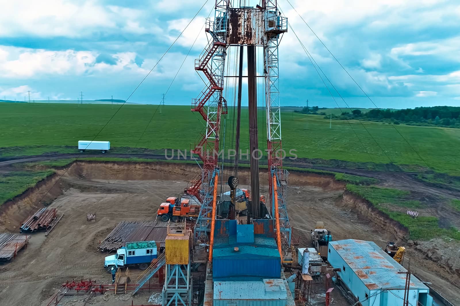 Drilling rig for oil well drilling. Equipment for drilling an oil and gas well.