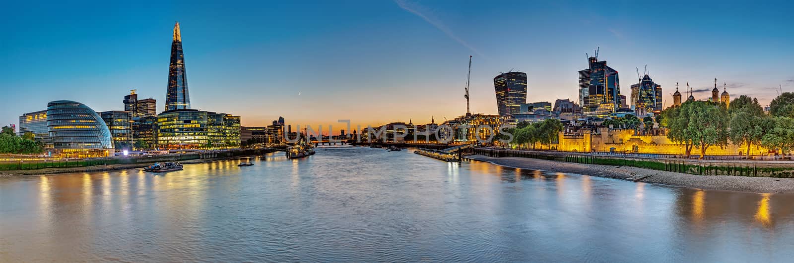 Panorama of the river Thames in London by elxeneize